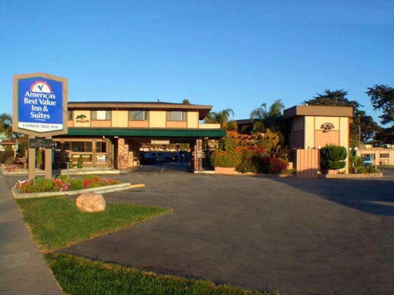 Red Roof Inn & Suites Монтерей Екстериор снимка